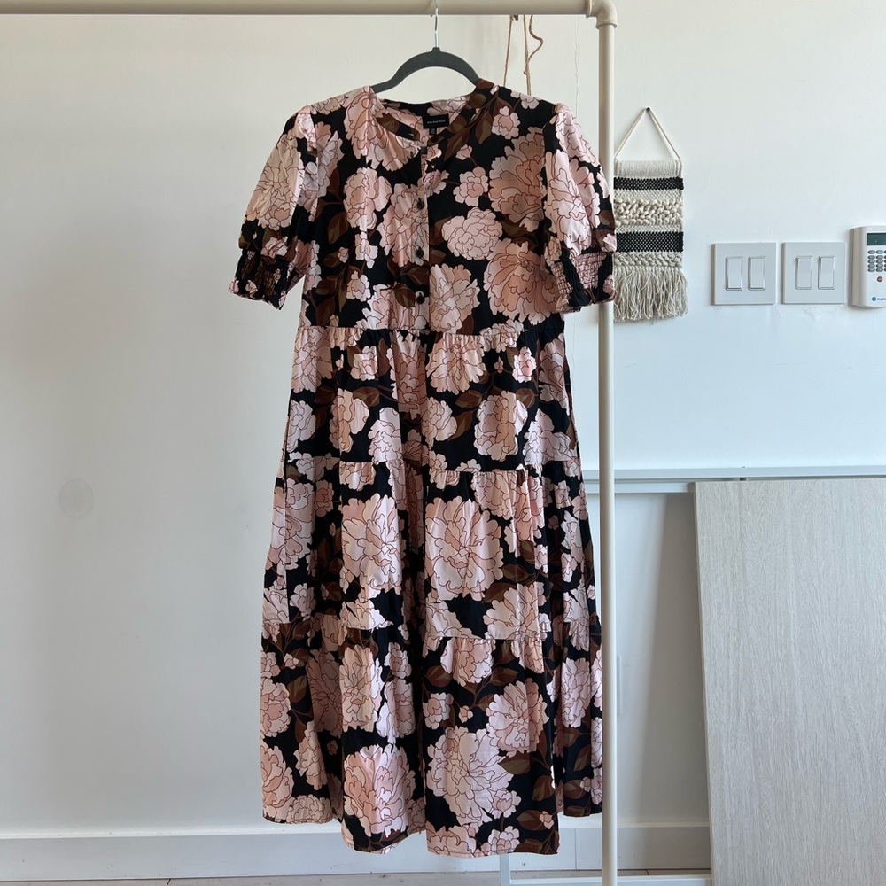 Who What Wear Floral black/pink dress size Medium